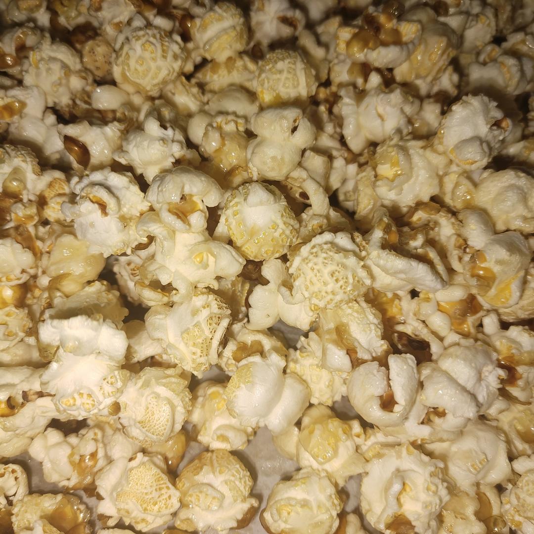 爆米花来了！！！超级简单易上手的焦糖/巧克力爆米花