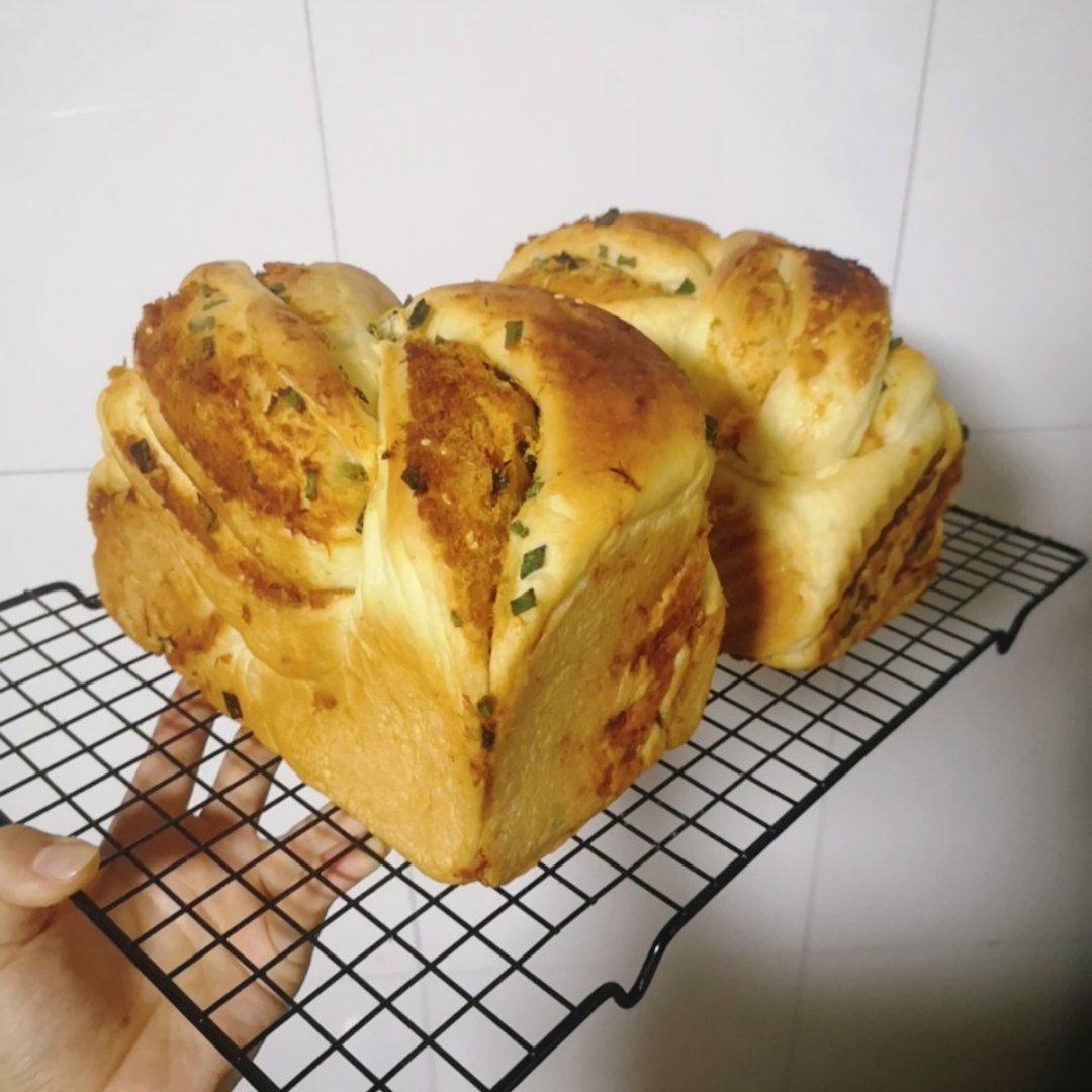 香葱肉松手撕吐司