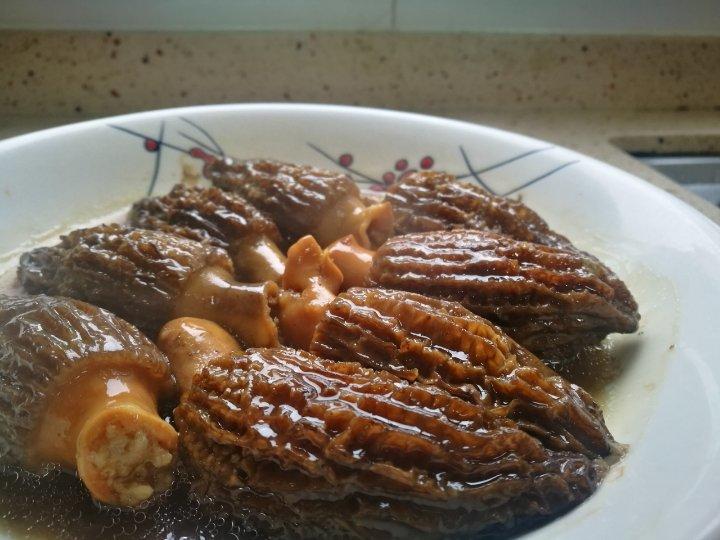 鲜羊肚菌酿肉
