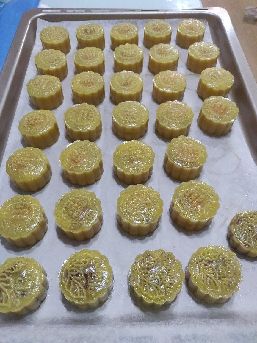 广式月饼——蛋黄莲蓉月饼