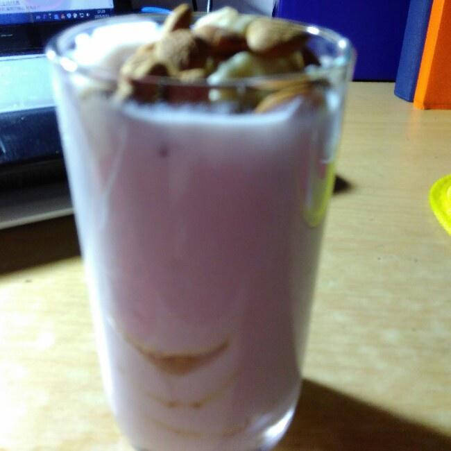 宿舍里的快手早餐——水果酸奶杯的做法