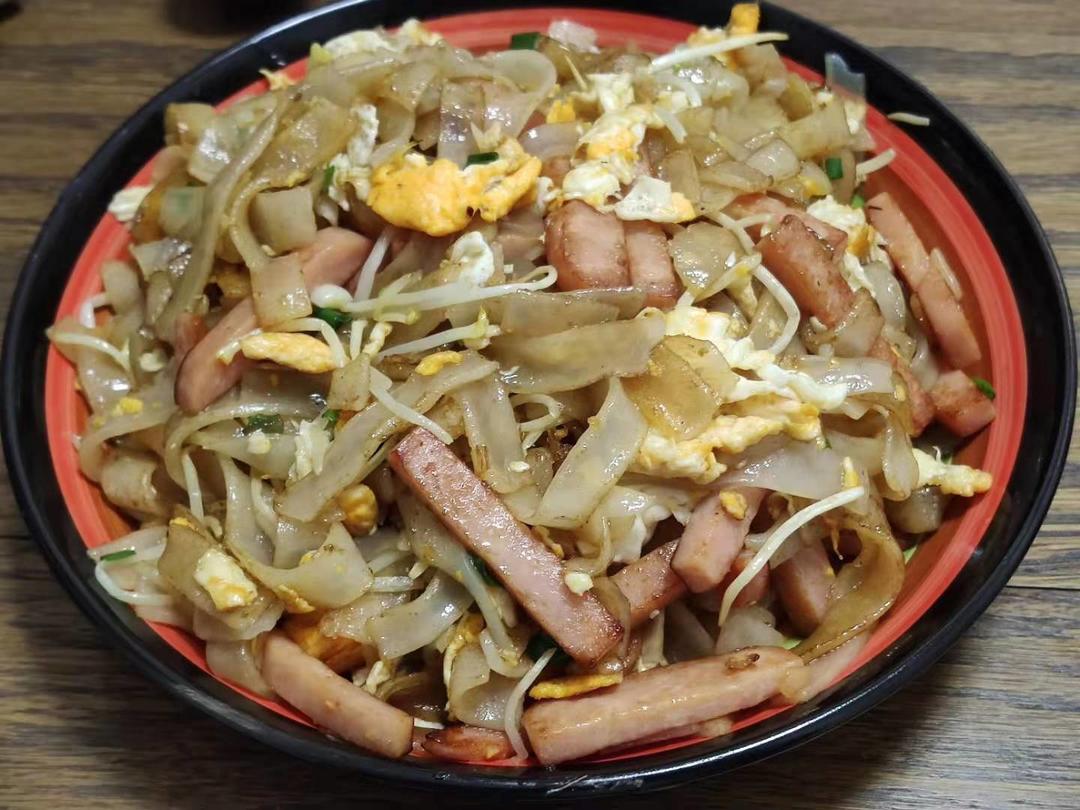 家庭版炒河粉的做法