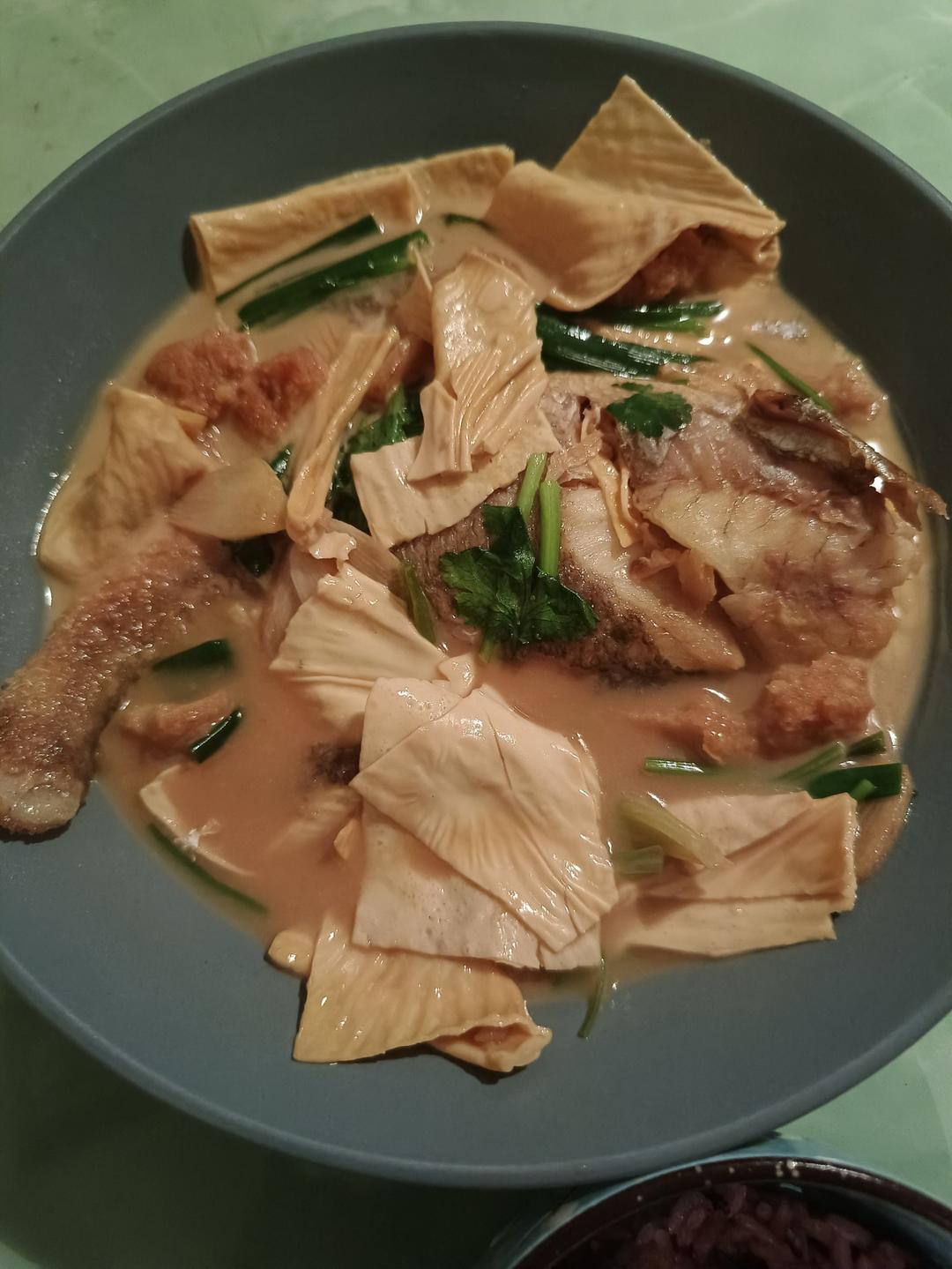 台州城市名片菜—家烧大陈黄鱼