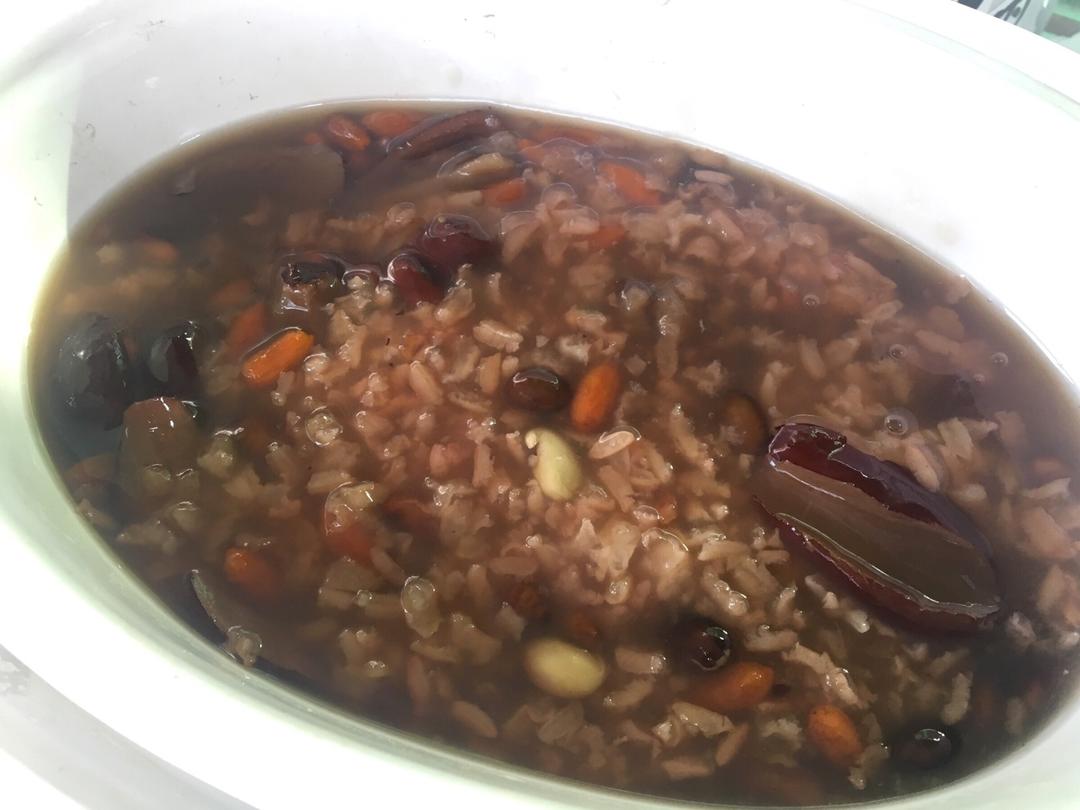【小森妈妈备孕药膳】黑豆糯米促排卵粥