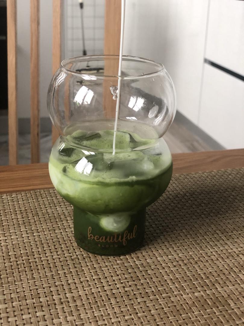 【夏日快手饮品】抹茶红豆冰拿铁