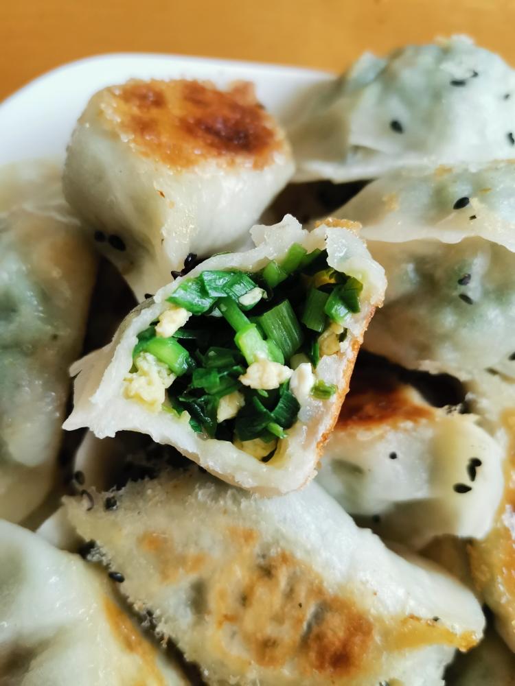 锅贴版韭菜鸡蛋饺子