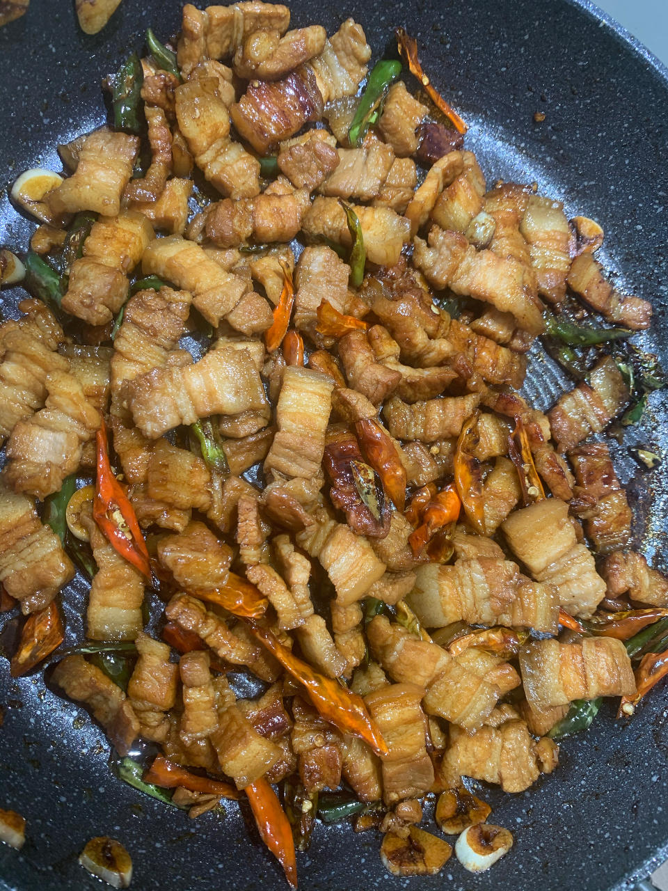 农家小炒肉【记忆中勾魂的油汤】