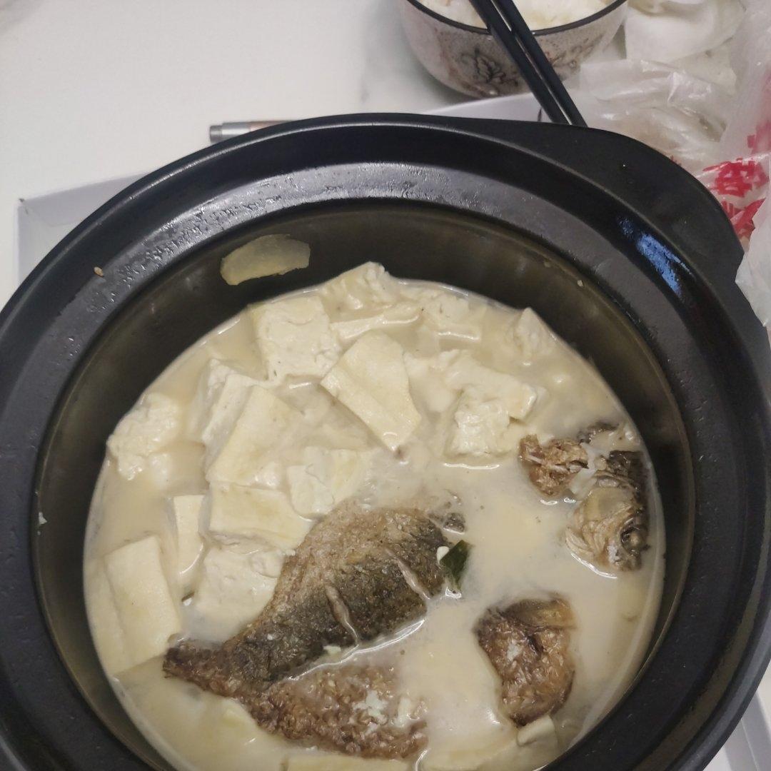 （白汤）鲫鱼炖豆腐