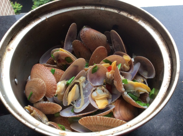 黄油清酒煮蛤蜊