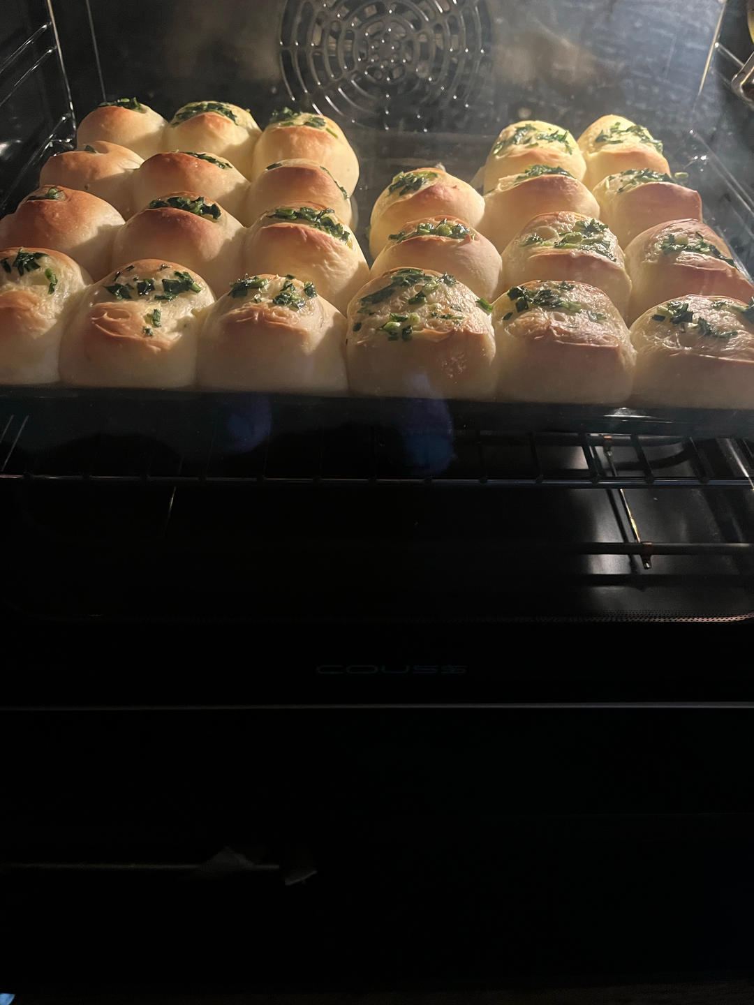 松软可爱，香葱泡泡包