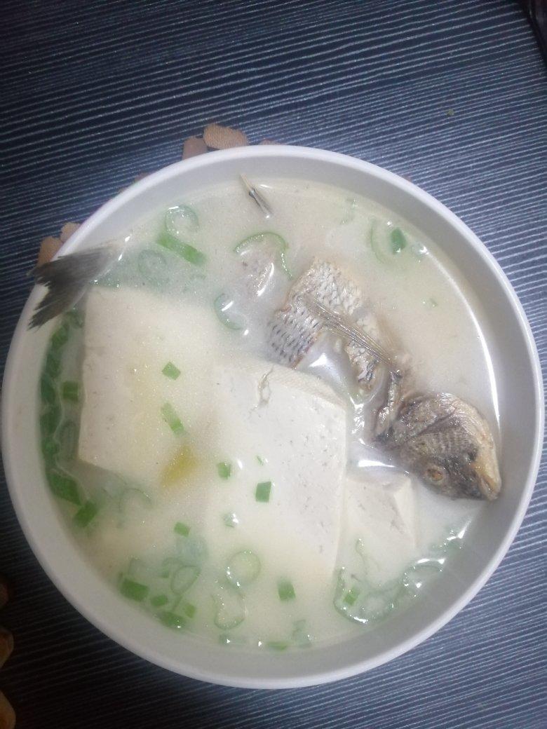 鲫鱼汤