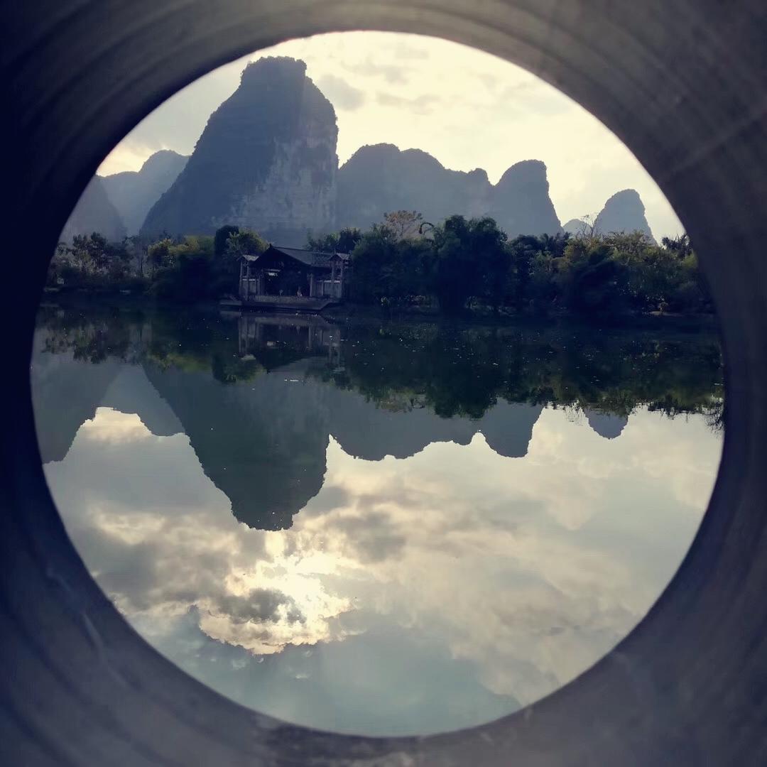 荣绒融蓉