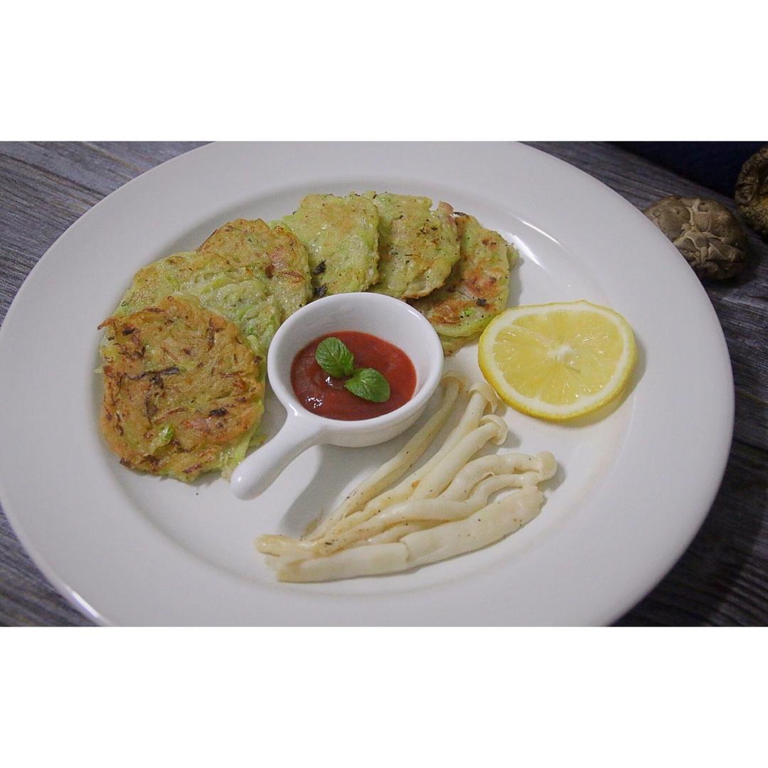 清爽西葫芦饼（低碳水）