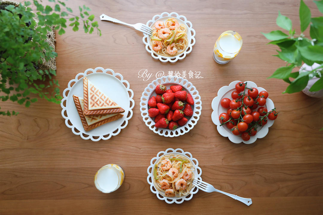 #我用早餐叫醒你#