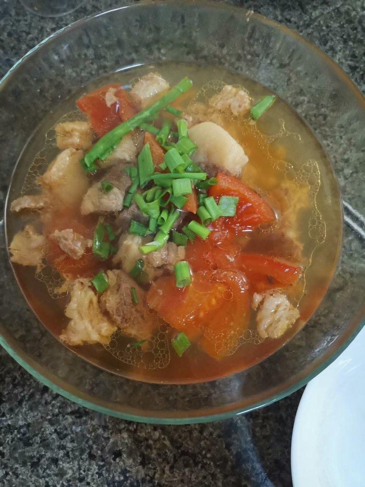西红柿牛肉汤