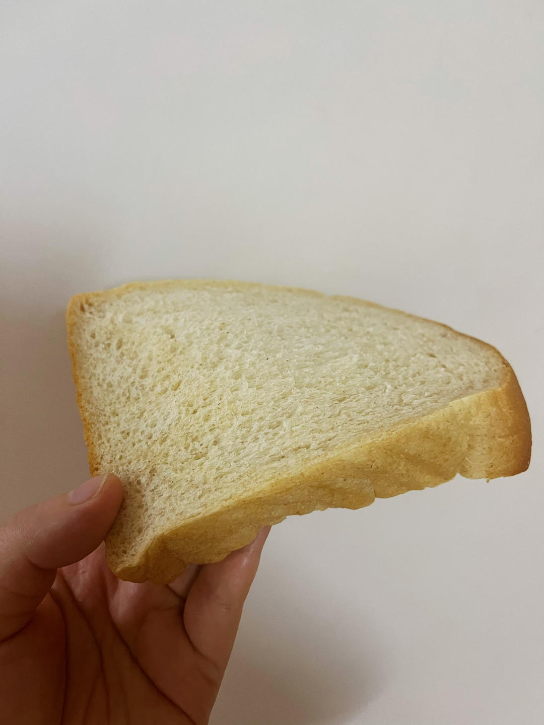 柔软的蜂蜜牛乳全麦吐司