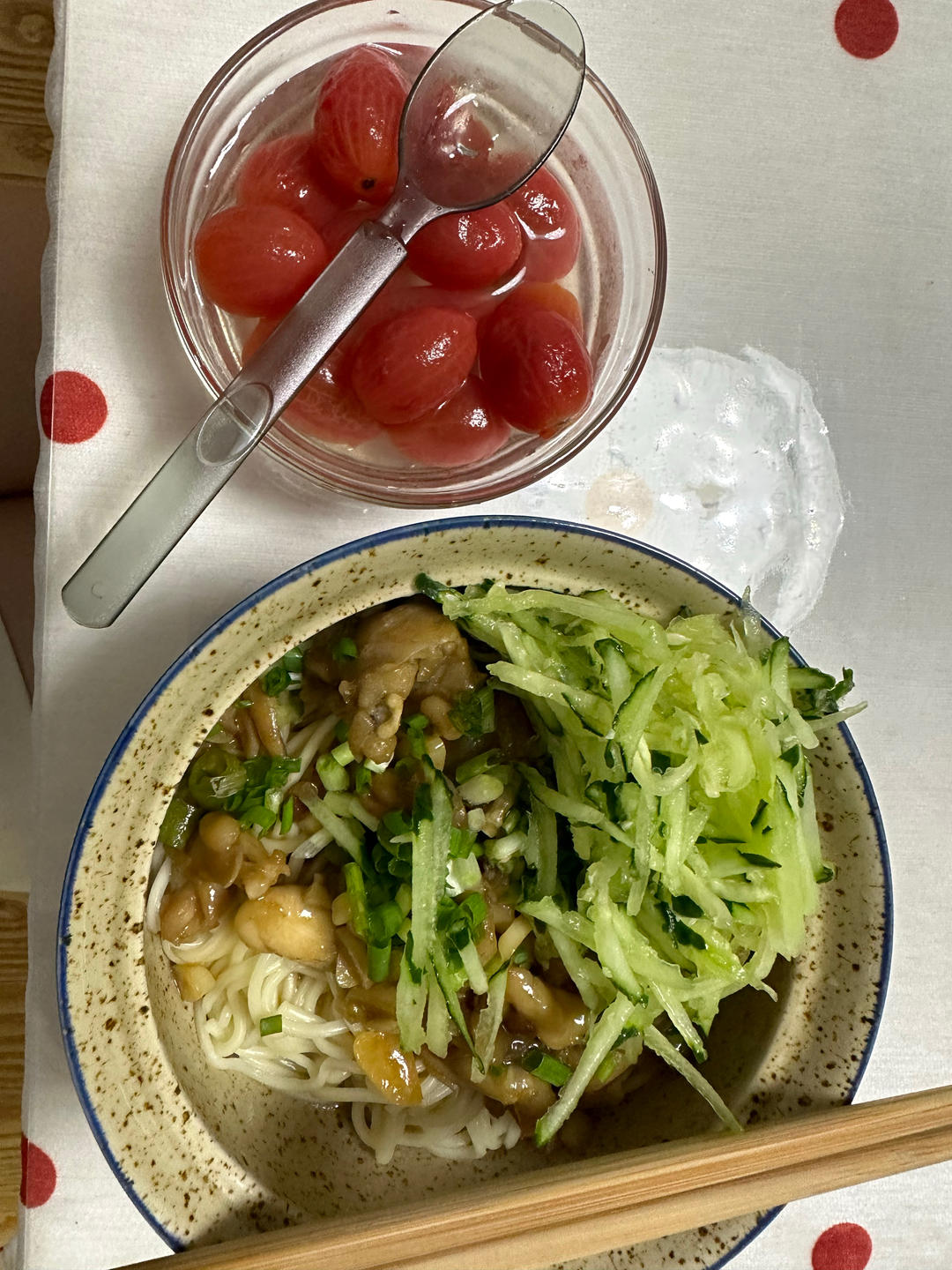 复刻哈灵面馆牛蛙面