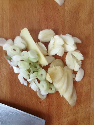 玉米芸豆土豆炖排骨的做法 步骤5