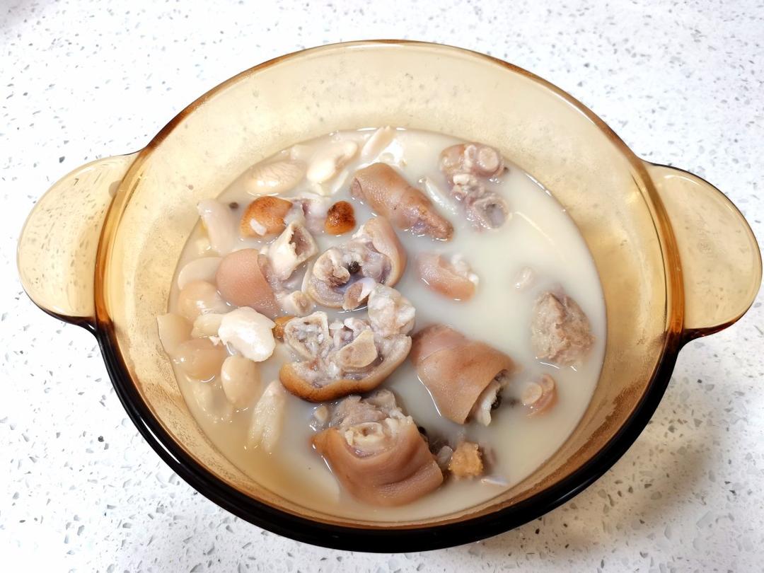 芸豆炖猪蹄