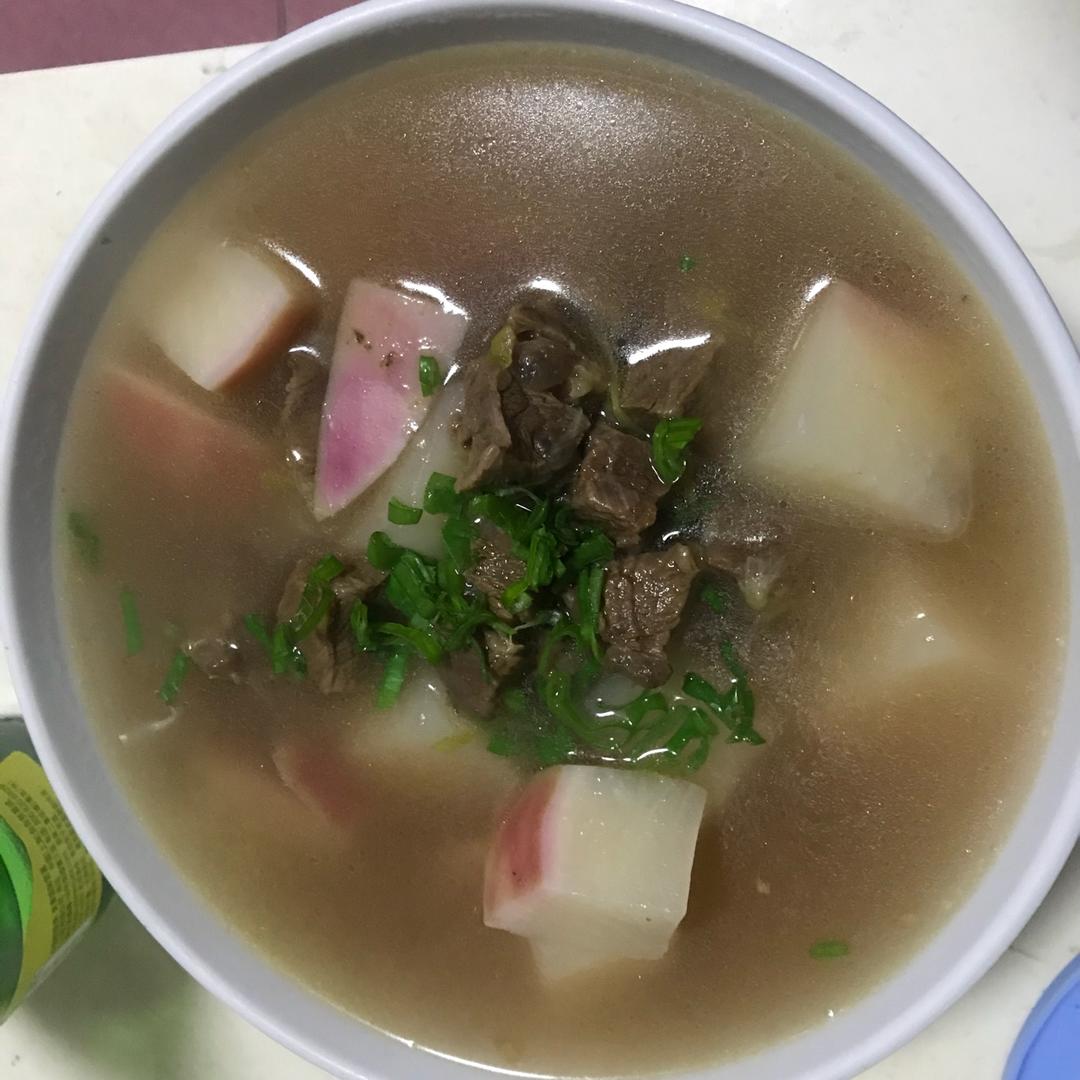 牛肉炖萝卜