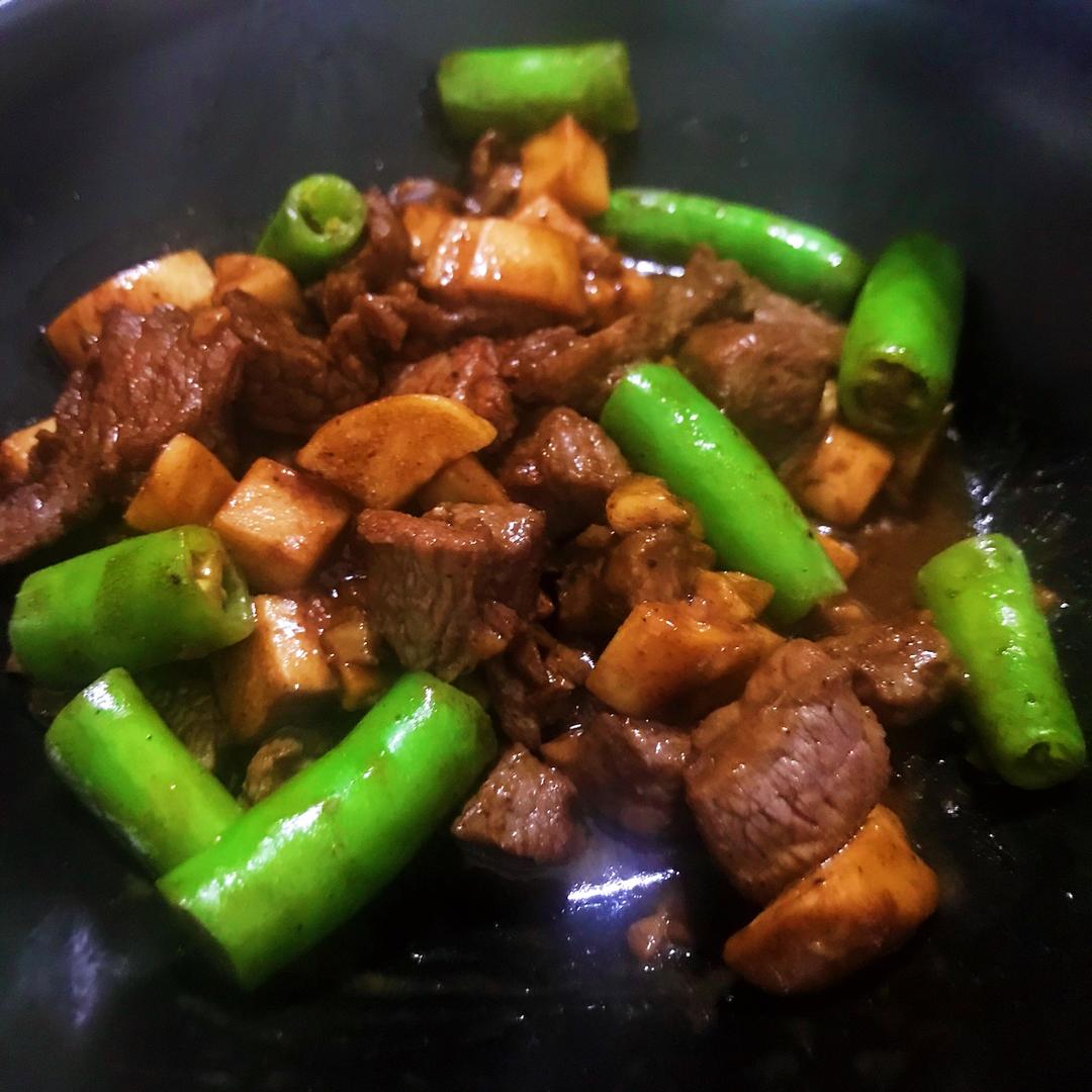 黑椒杏鲍菇牛肉粒