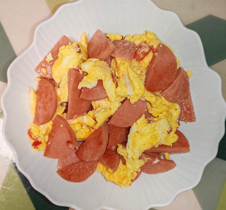鸡蛋炒火腿肠的做法