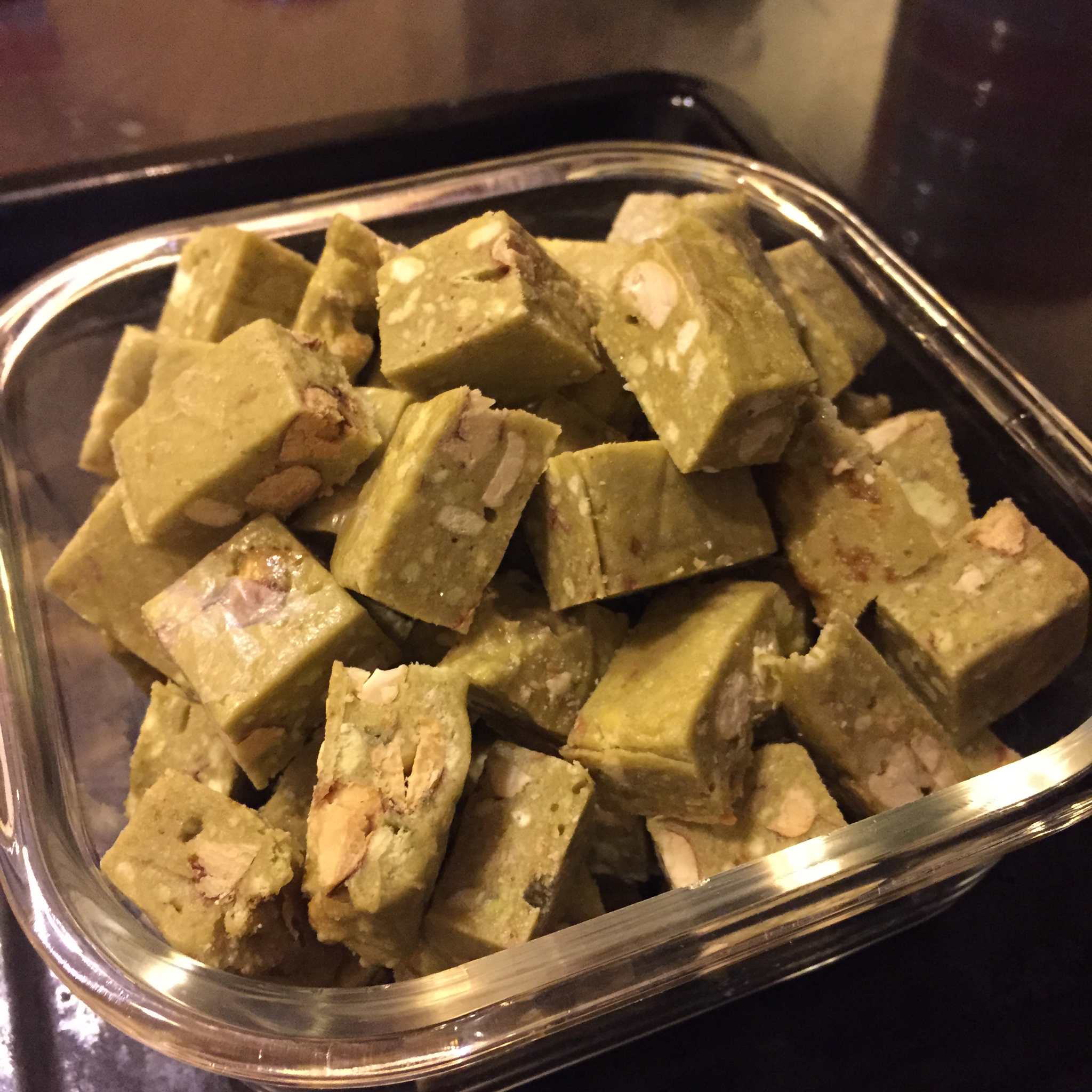 抹茶杏仁牛轧糖