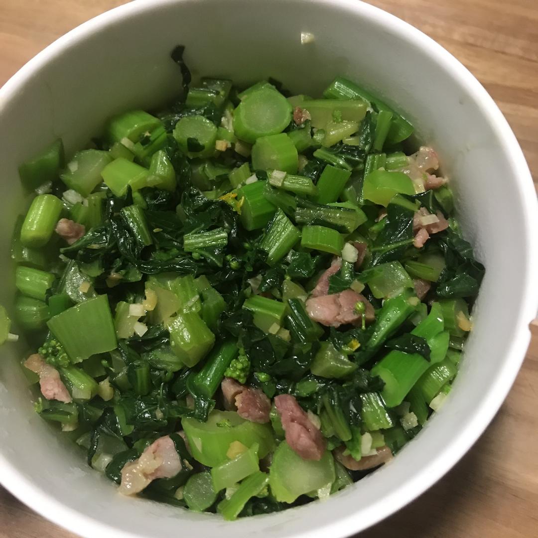 腊肉炒红菜苔