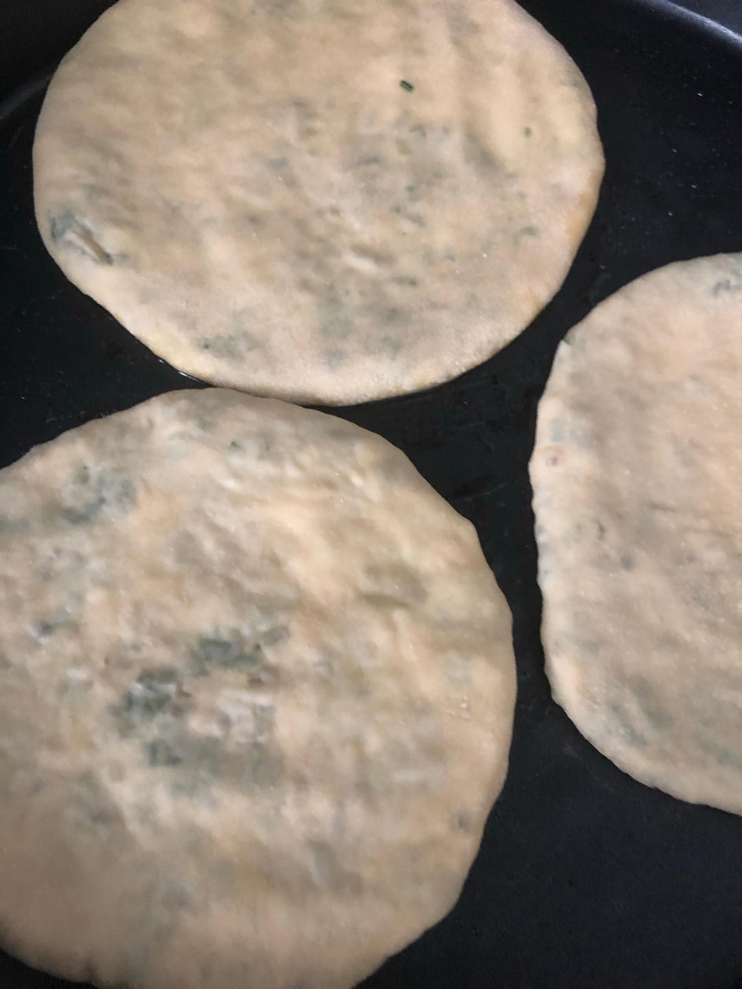 皮薄如纸的韭菜馅饼|免揉面法
