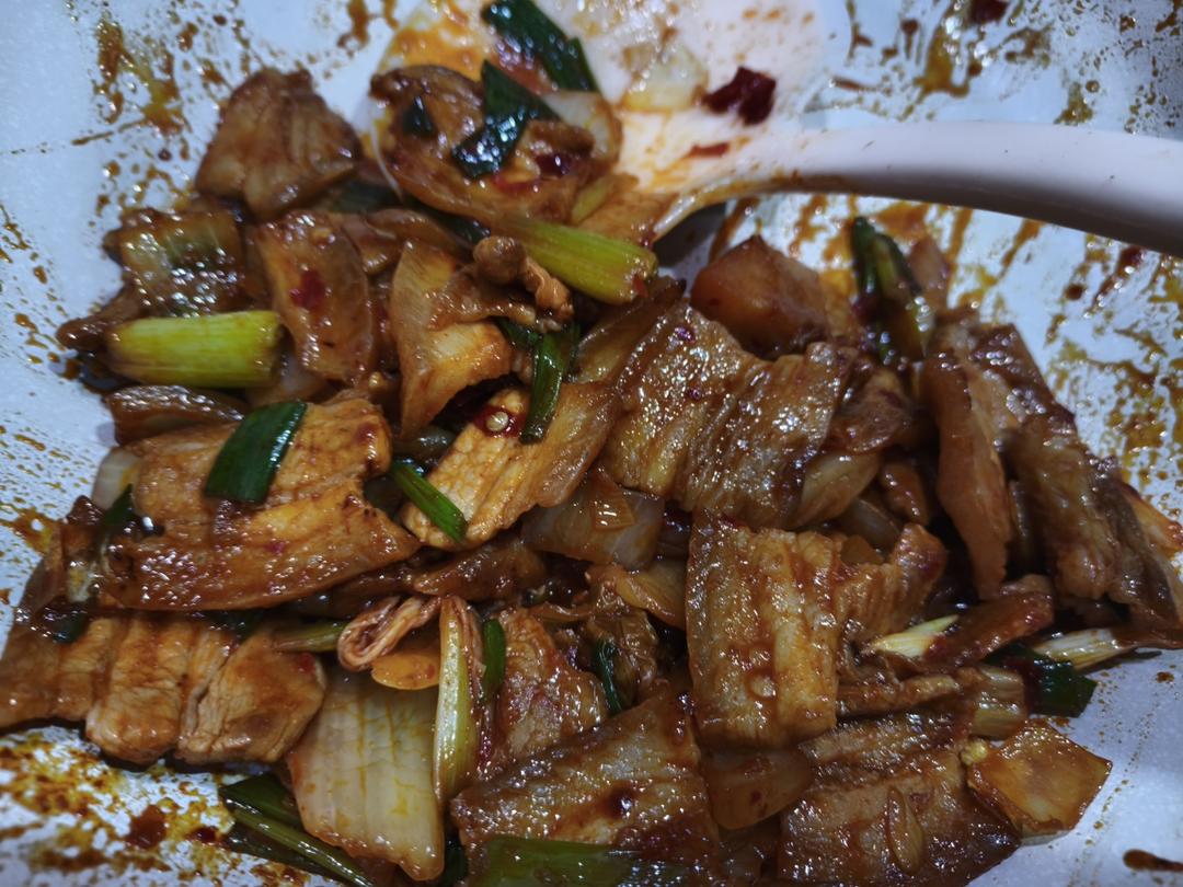 辣白菜炒五花肉