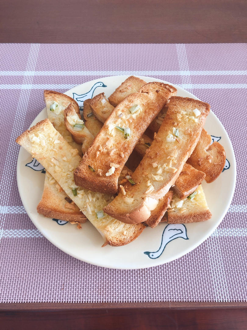 蒜香烤面包片