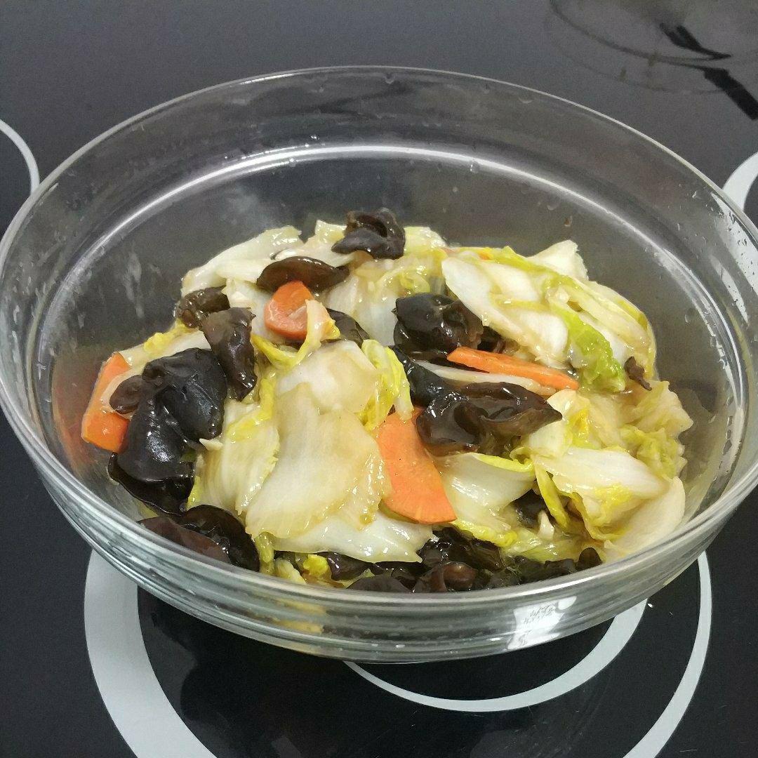 白菜炒木耳