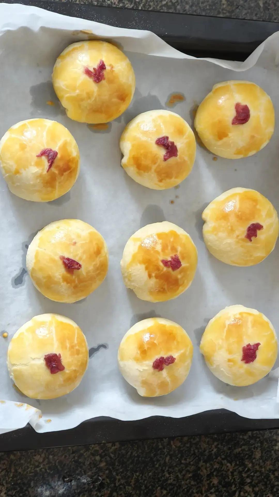 玫瑰鲜花饼，快手烫面法免出膜版，超级香酥！