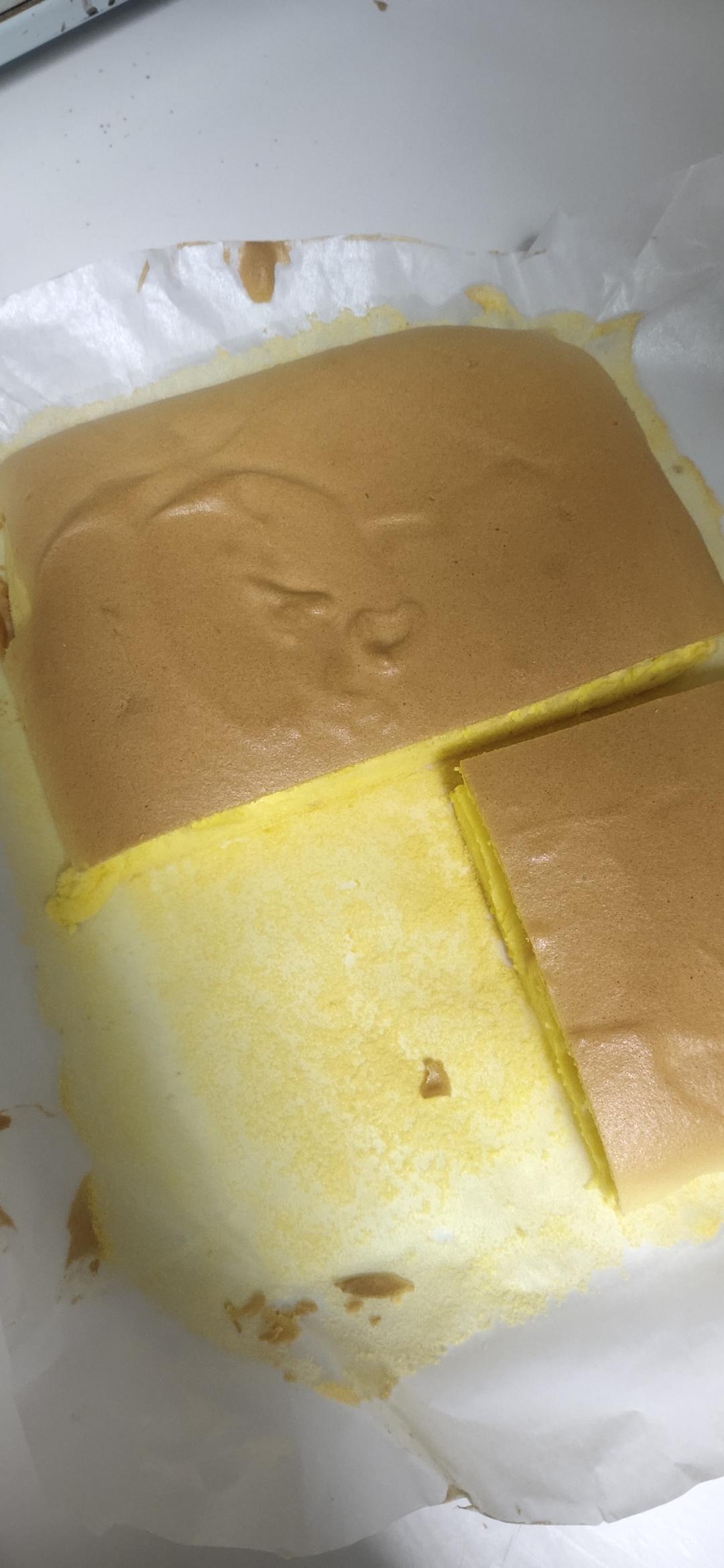 堪比柯基屁股
爆浆芝士🧀古早蛋糕