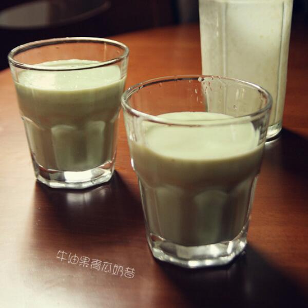 鳄梨牛奶
