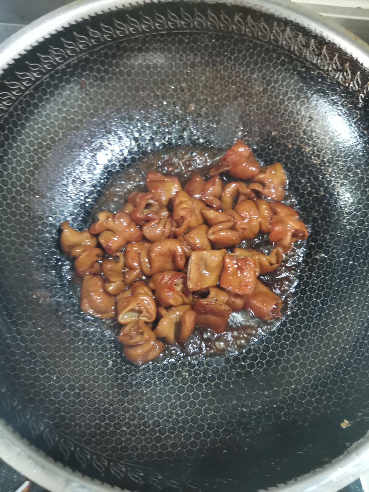 简单美味的青椒炒大肠的做法 步骤2