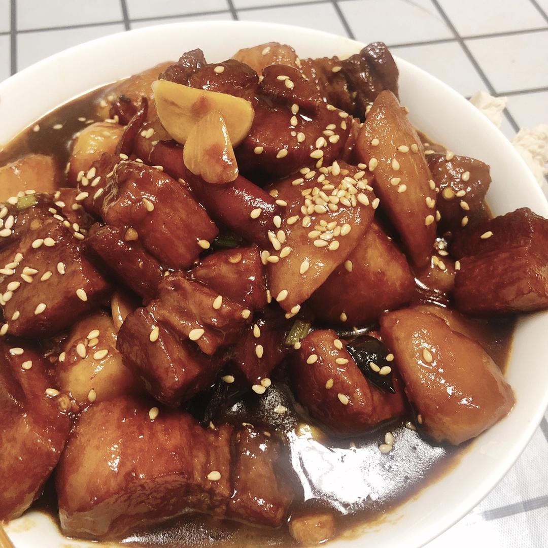 虎皮鹌鹑蛋红烧肉