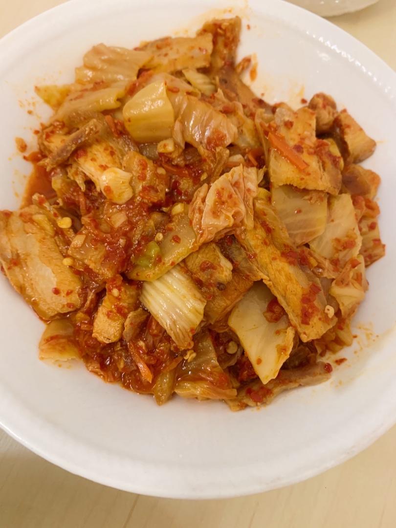 辣白菜炒五花肉