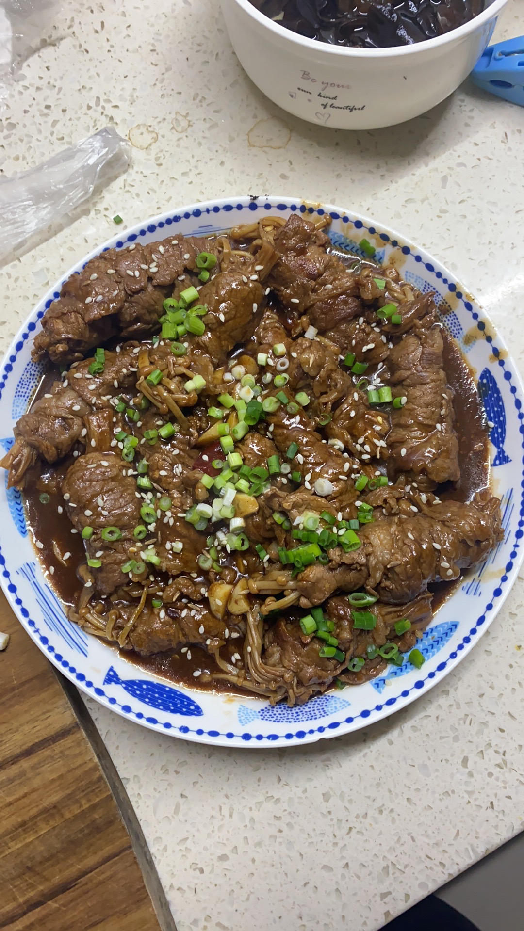 好吃到舔盘的肥牛金针菇卷