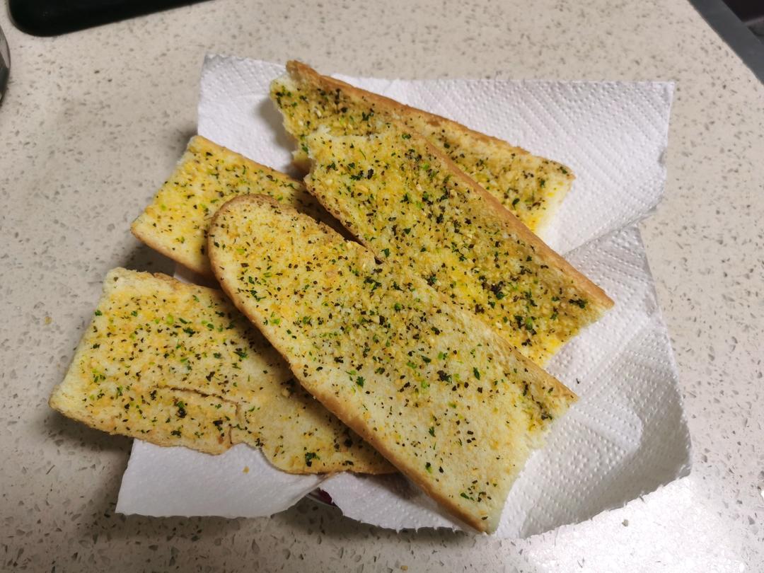 「蒜香面包片」土司、法棍这样加工超好吃