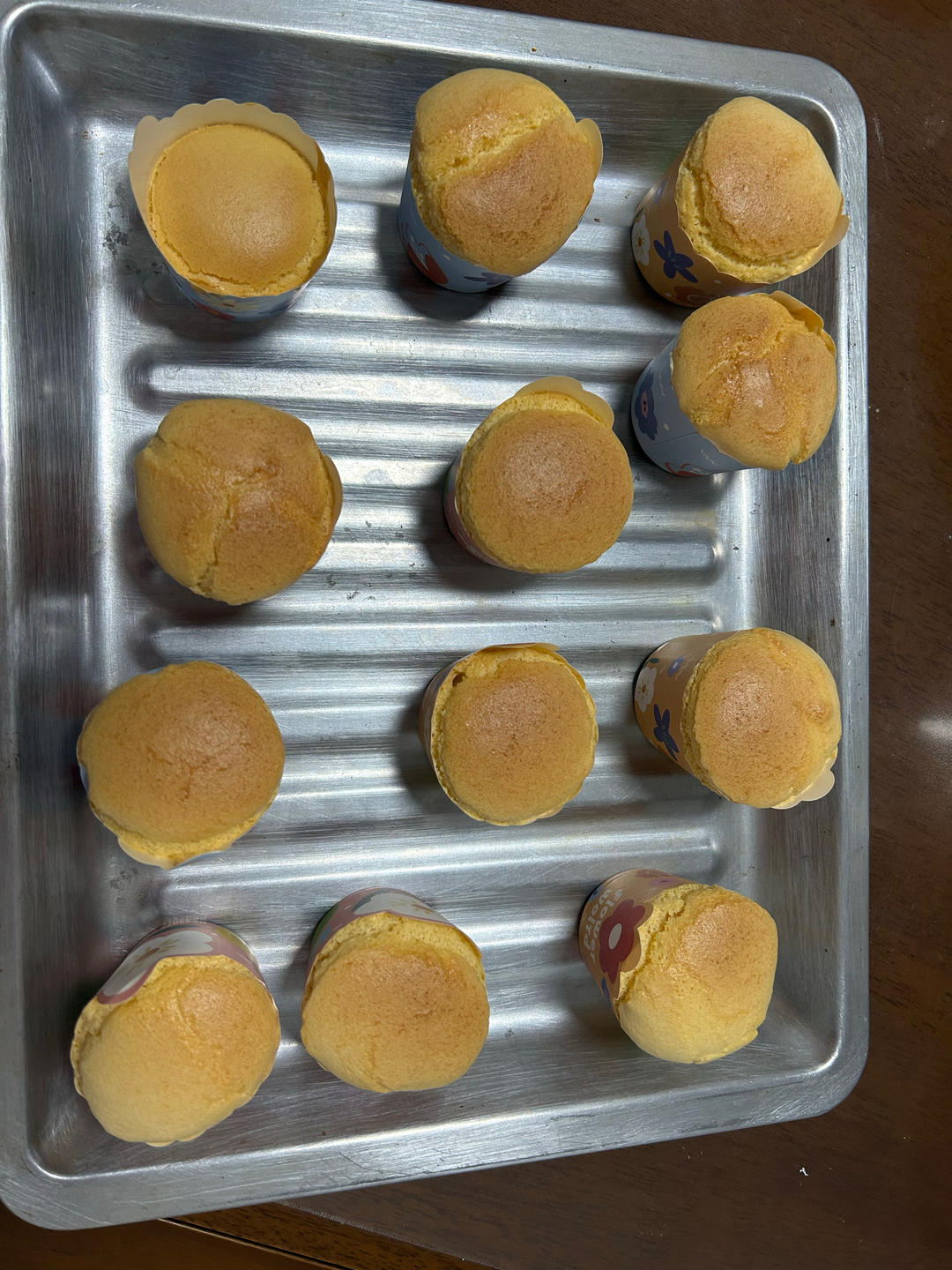 纸杯蛋糕不开裂（可做戚风蛋糕）