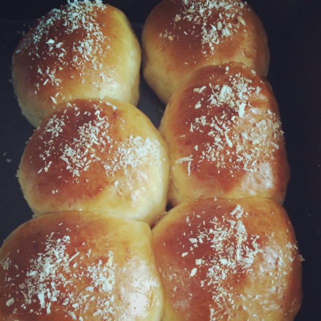 大人小孩都爱不释口的【蜂蜜牛奶小餐包】