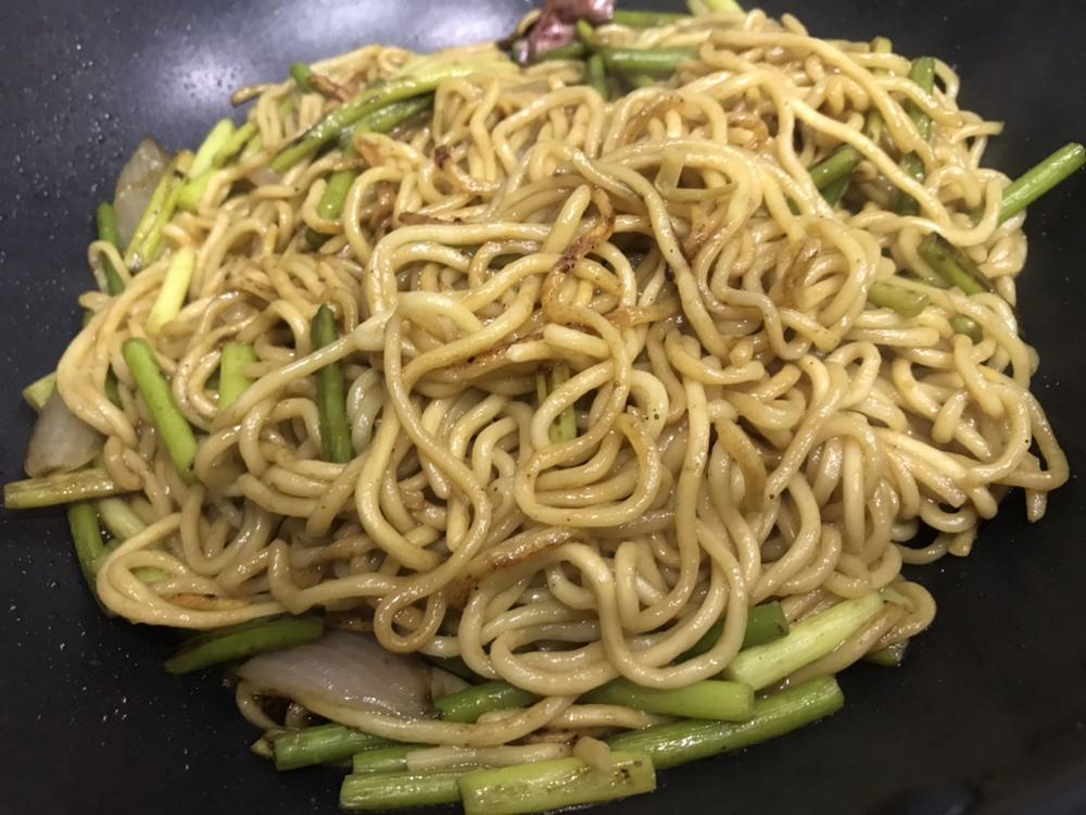 蒜薹炒面
