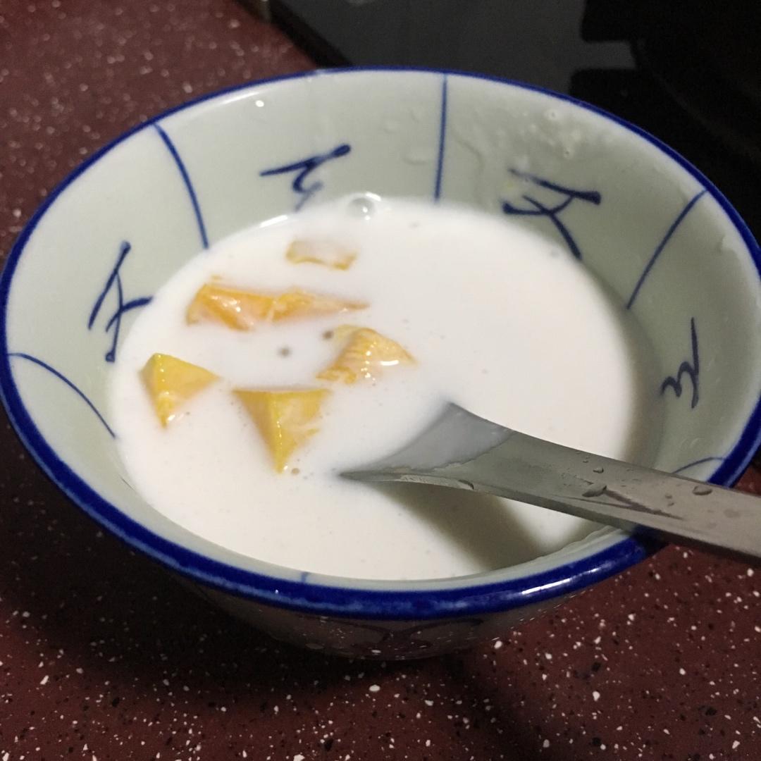椰浆芒果西米露