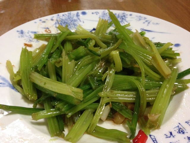 凉拌芹菜（简洁版）