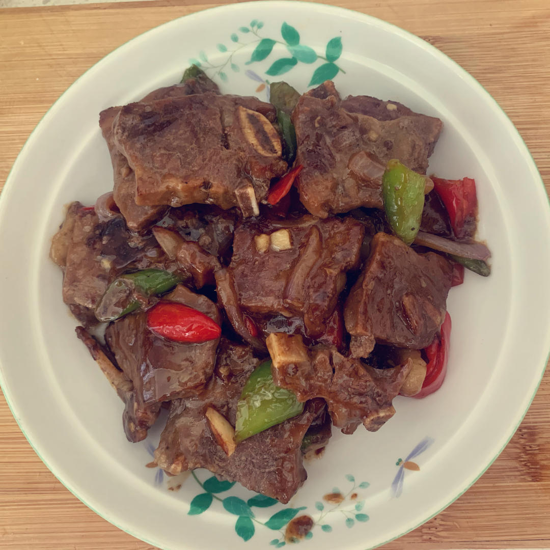 黑椒牛仔骨