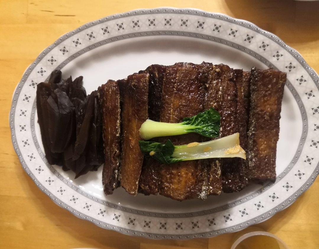 咸菜焖酥鱼