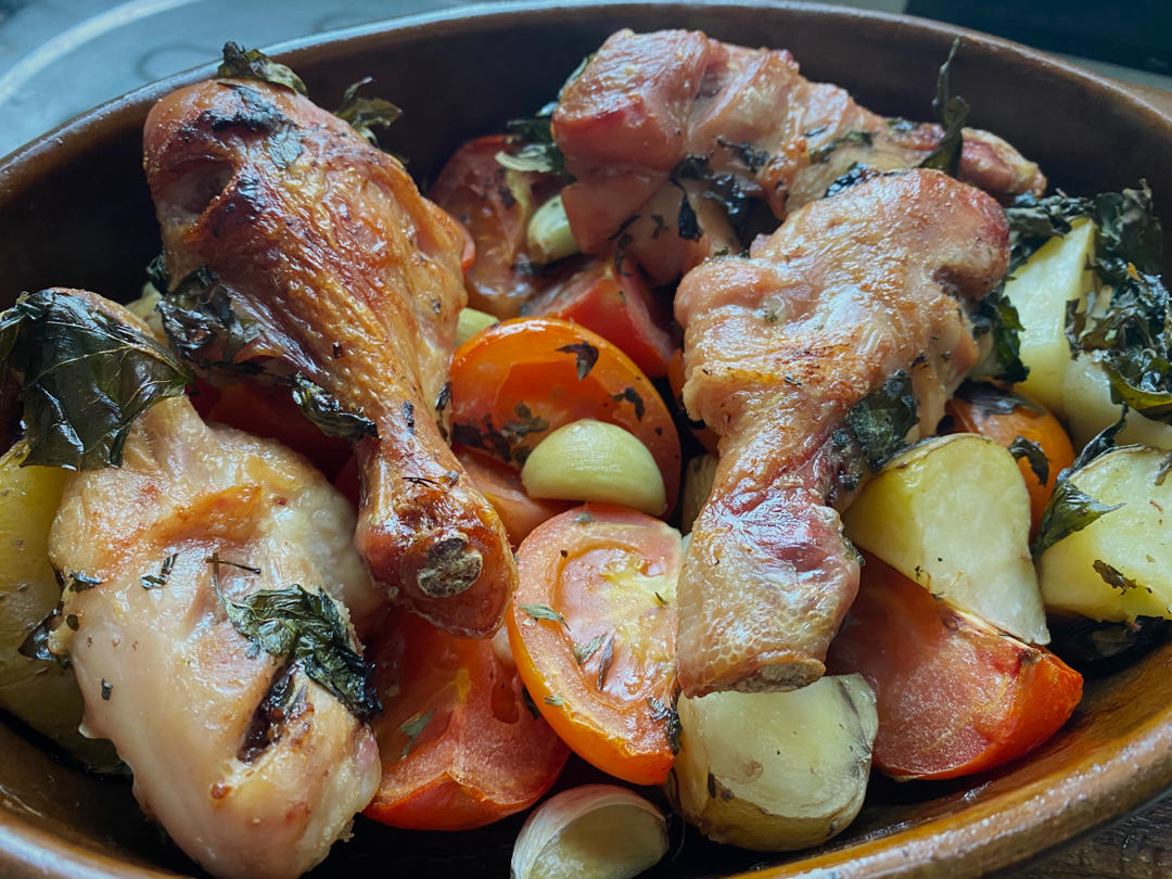 罗勒蒜子焖鸡腿