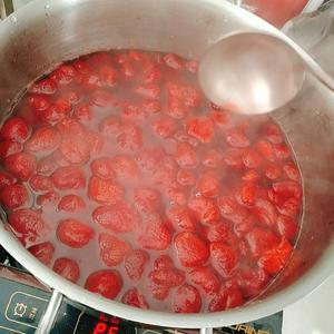今春流行款草莓果酱 原料简单的做法 步骤2