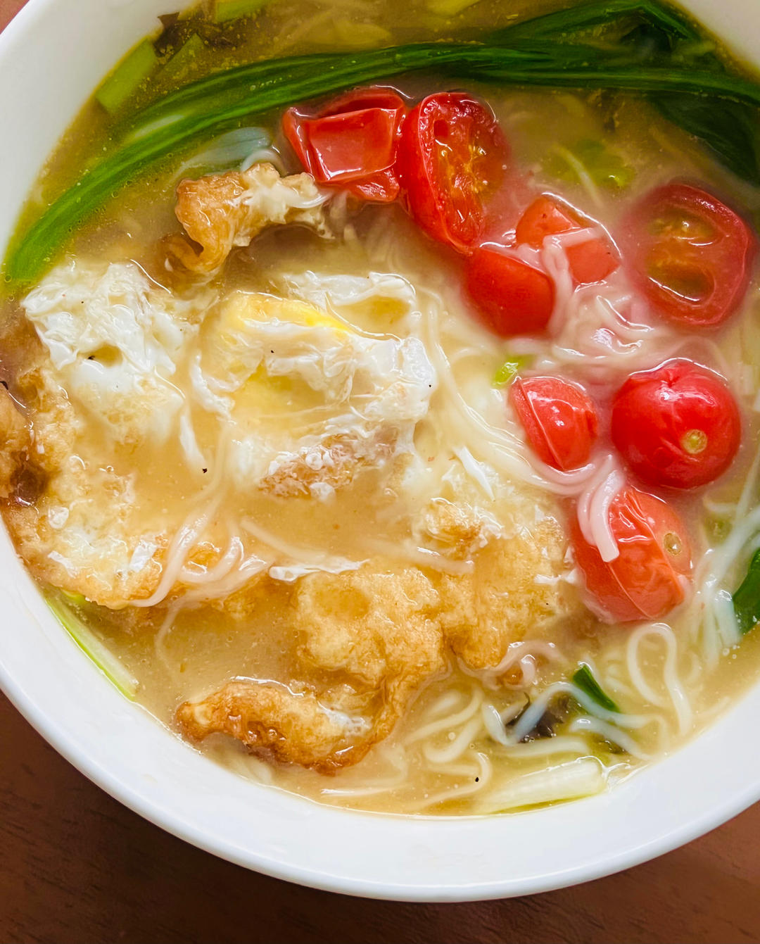 菠菜鸡蛋面